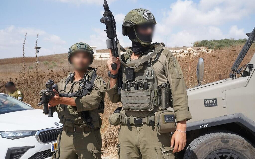 כוחות צה"ל בזירת עימות בין מתנחלים לפלסטינים בכפר תל, סמוך להתנחלות חוות גלעד בגדה המערבית, 24 ביולי 2026 (צילום: דובר צה"ל) כוחות צה"ל בזירת עימות בין מתנחלים לפלסטינים בכפר תל, סמוך להתנחלות חוות גלעד בגדה המערבית, 24 ביולי 2026 (צילום: דובר צה"ל)