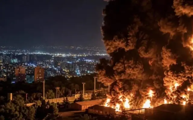 תצלום שלפי הנטען מציג תקיפה אמריקאית בצ'בהאר, עיר נמל בדרום־מזרח איראן, שפרסם הנשיא דונלד טראמפ בחשבונו ברשת החברתית שלו בלילה שבין 8 ל־9 ביולי 2026 תצלום שלפי הנטען מציג תקיפה אמריקאית בצ'בהאר, עיר נמל בדרום־מזרח איראן, שפרסם הנשיא דונלד טראמפ בחשבונו ברשת החברתית שלו בלילה שבין 8 ל־9 ביולי 2026