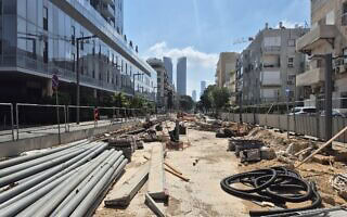 אתר חפירות הרכבת הקלה בתל אביב, 2026 (צילום: דפנה צרויה) אתר חפירות הרכבת הקלה בתל אביב, 2026 (צילום: דפנה צרויה)