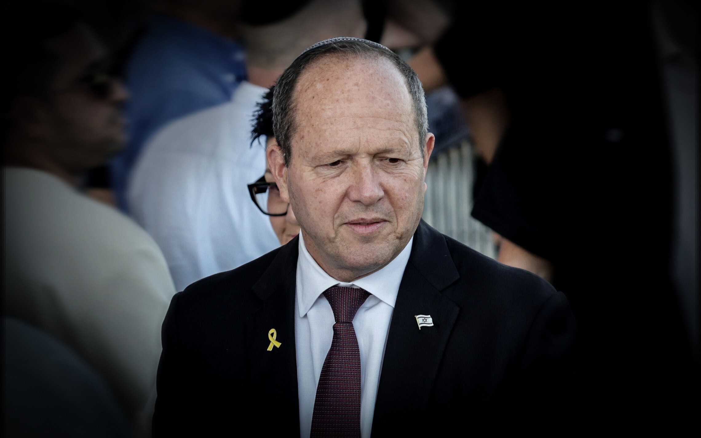 שר הכלכלה ניר ברקת בהלווייתה של מרים פיירברג, ראש עיריית נתניה, באצטדיון מרים בנתניה. 23 בנובמבר 2025 (צילום: טל גל/פלאש90) שר הכלכלה ניר ברקת בהלווייתה של מרים פיירברג, ראש עיריית נתניה, באצטדיון מרים בנתניה. 23 בנובמבר 2025 (צילום: טל גל/פלאש90)