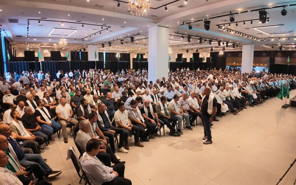 הוועידה הכללית של רע"ם בטייבה, 22 באוגוסט 2026 (צילום: מתוך חשבון הפייסבוק של הרשימה הערבית המאוחדת) הוועידה הכללית של רע"ם בטייבה, 22 באוגוסט 2026 (צילום: מתוך חשבון הפייסבוק של הרשימה הערבית המאוחדת)