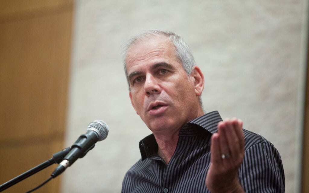 העיתונאי הישראלי אורן נהרי נואם בכנס השנתי של אגף התקציבים במשרד האוצר בירושלים. 2 בנובמבר 2015 (צילום: Flash90) העיתונאי הישראלי אורן נהרי נואם בכנס השנתי של אגף התקציבים במשרד האוצר בירושלים. 2 בנובמבר 2015 (צילום: Flash90)