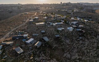 שבט הבדואים ג'האלין במדבר יהודה, 5 באפריל 2025 (צילום: יניב נדב/פלאש90) שבט הבדואים ג'האלין במדבר יהודה, 5 באפריל 2025 (צילום: יניב נדב/פלאש90)