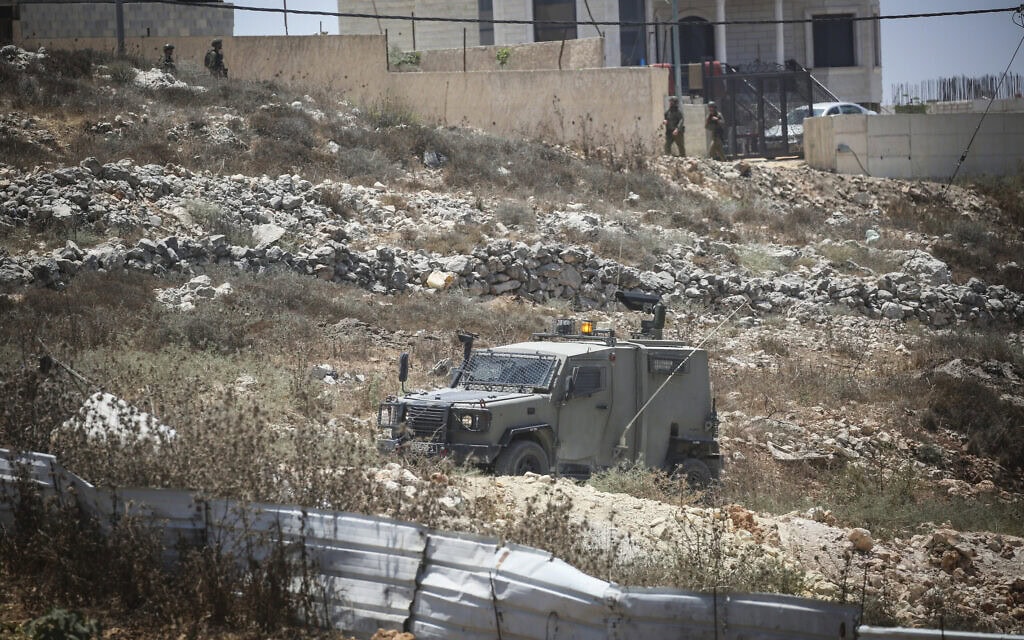 חיילי צה"ל פועלים ביישוב תל שבגדה המערבית, 25 ביולי 2026 (צילום: Nasser Ishtayeh/Flash90) חיילי צה"ל פועלים ביישוב תל שבגדה המערבית, 25 ביולי 2026 (צילום: Nasser Ishtayeh/Flash90)