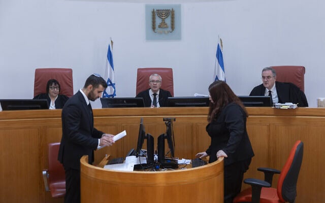 דיון בבית המשפט העליון בירושלים בעתירות נגד חוקי אונר"א שאישרה הכנסת. 3 באוגוסט 2026 (צילום: חיים גולדברג/פלאש90) דיון בבית המשפט העליון בירושלים בעתירות נגד חוקי אונר"א שאישרה הכנסת. 3 באוגוסט 2026 (צילום: חיים גולדברג/פלאש90)