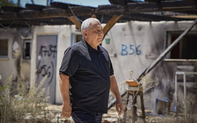 יו"ר מפלגת ישר! גדי איזנקוט מבקר בקיבוץ ניר עוז, סמוך לגבול רצועת עזה, במסגרת קמפיין הבחירות שלו. 5 באוגוסט 2026