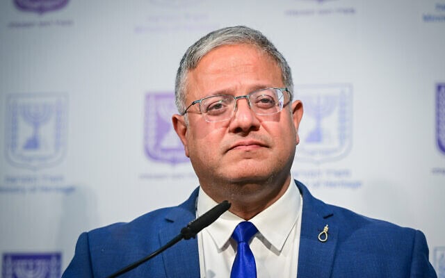 השר לביטחון לאומי איתמר בן גביר מקיים מסיבת עיתונאים במוזיאון האצ"ל בתל אביב, בעקבות ההודעה על איתור שרידי ספינת "אלטלנה" כשהם שלמים בעומק של 503 מטרים מול חופי ישראל. 24 באוגוסט 2026 (צילום: אבשלום ששוני/פלאש90) השר לביטחון לאומי איתמר בן גביר מקיים מסיבת עיתונאים במוזיאון האצ"ל בתל אביב, בעקבות ההודעה על איתור שרידי ספינת "אלטלנה" כשהם שלמים בעומק של 503 מטרים מול חופי ישראל. 24 באוגוסט 2026 (צילום: אבשלום ששוני/פלאש90)
