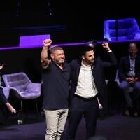 עופר וינטר ויוסף חדאד בהשקת מפלגת "עמך ישראל", 25 באוגוסט 2026 (צילום: מפלגת עמך ישראל) עופר וינטר ויוסף חדאד בהשקת מפלגת "עמך ישראל", 25 באוגוסט 2026 (צילום: מפלגת עמך ישראל)