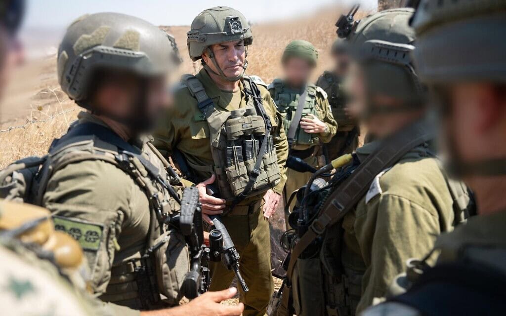 הרמטכ״ל רא״ל אייל זמיר באזור החיץ בסוריה. 19 באוגוסט 2026 (צילום: דובר צה״ל)
