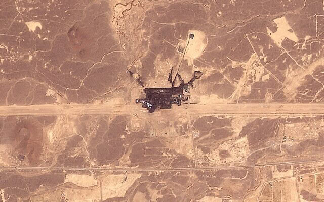 תמונת לוויין זו שצולמה על ידי Planet Labs PBC ב-11 בספטמבר 2026 מציגה מבט כללי על אתר תשתית לאחר שניזוק בשריפה מדרום-מזרח למדינה לאורך המסלול הכללי של צינור מזרח-מערב (Petroline) של ערב הסעודית (צילום: Handout/Planet Labs/AFP) תמונת לוויין זו שצולמה על ידי Planet Labs PBC ב-11 בספטמבר 2026 מציגה מבט כללי על אתר תשתית לאחר שניזוק בשריפה מדרום-מזרח למדינה לאורך המסלול הכללי של צינור מזרח-מערב (Petroline) של ערב הסעודית (צילום: Handout/Planet Labs/AFP)