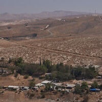 מבט על שטח באזור E1 סמוך למעלה אדומים, התנחלות בגדה המערבית. 8 בספטמבר 2026 (צילום: AP Photo/Ohad Zwigenberg) מבט על שטח באזור E1 סמוך למעלה אדומים, התנחלות בגדה המערבית. 8 בספטמבר 2026 (צילום: AP Photo/Ohad Zwigenberg)