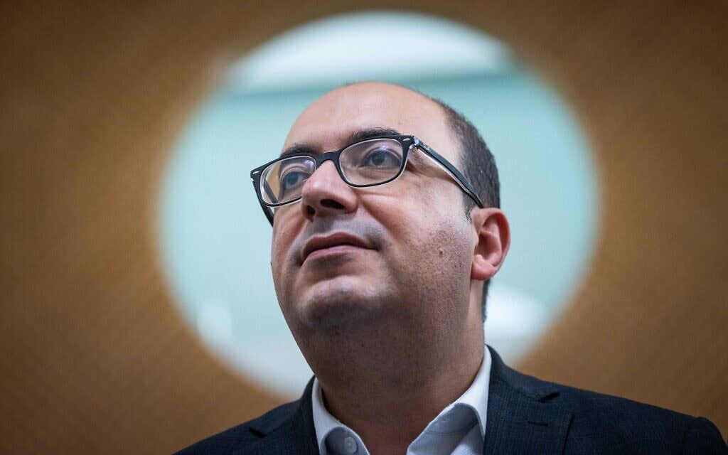 יו"ר בל"ד, ח"כ סמי אבו שחאדה, וחברי המפלגה מגיעים לדיון בבית המשפט העליון בירושלים בעניין החלטת ועדת הבחירות לפסול את בל"ד מהתמודדות בבחירות הקרובות לכנסת. 6 באוקטובר 2022 (צילום: יונתן זינדל/פלאש90) יו"ר בל"ד, ח"כ סמי אבו שחאדה, וחברי המפלגה מגיעים לדיון בבית המשפט העליון בירושלים בעניין החלטת ועדת הבחירות לפסול את בל"ד מהתמודדות בבחירות הקרובות לכנסת. 6 באוקטובר 2022 (צילום: יונתן זינדל/פלאש90)