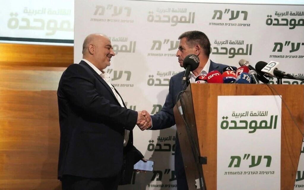 יואב סגלוביץ ומנסור עבאס (צילום: דניאל רולידר) יואב סגלוביץ ומנסור עבאס (צילום: דניאל רולידר)