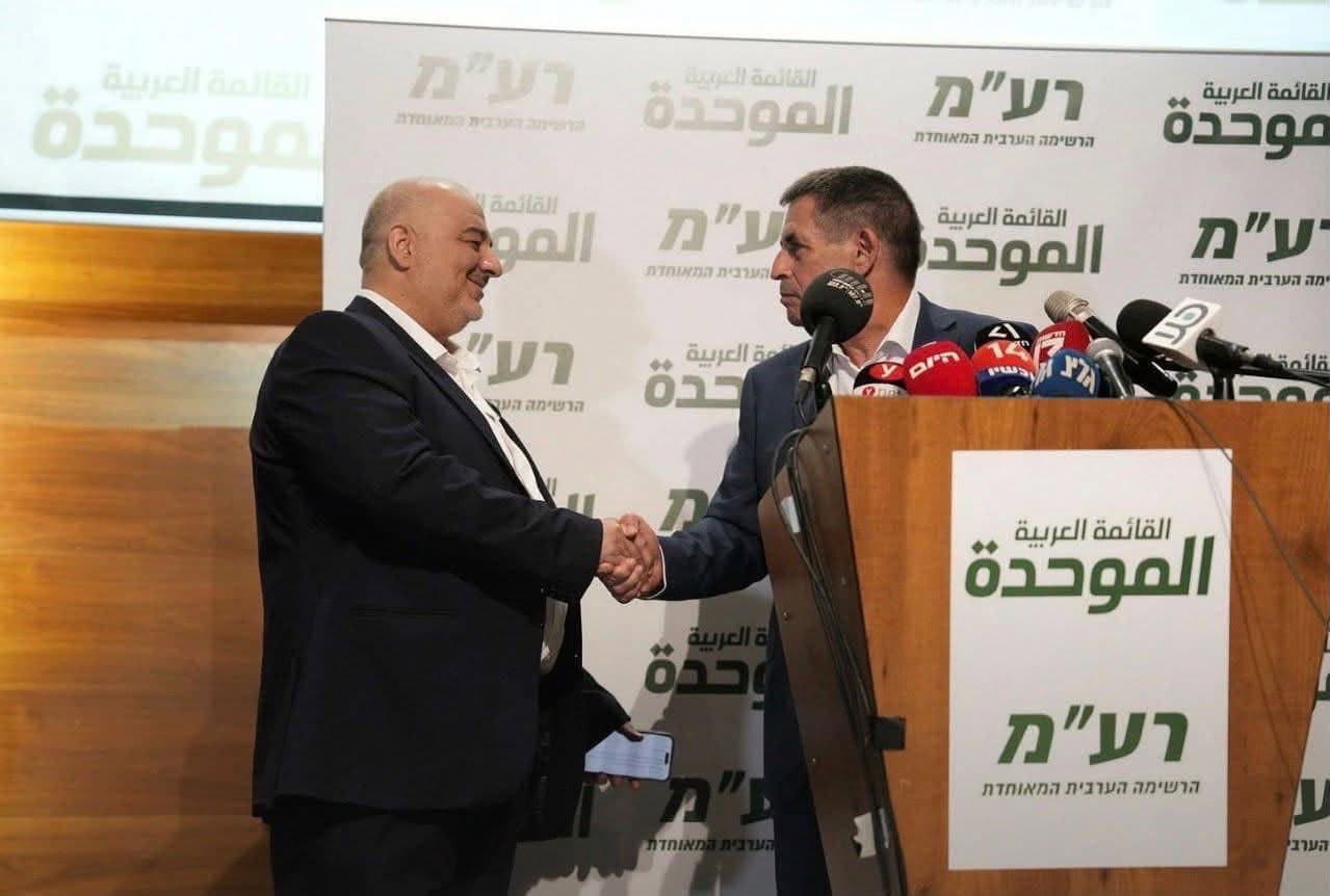 יואב סגלוביץ ומנסור עבאס (צילום: דניאל רולידר) יואב סגלוביץ ומנסור עבאס (צילום: דניאל רולידר)