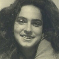 דבורה עומר בגיל 19