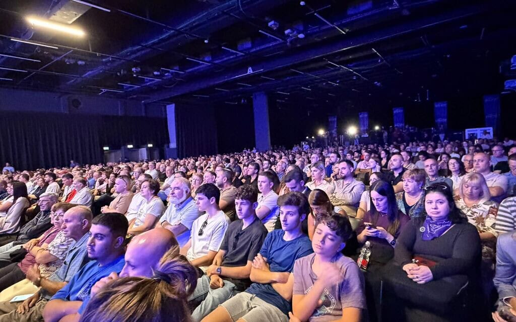 משתתפים בטקס חשיפת רשימת מפלגת ישראל ביתנו לבחירות הקרובות, 6 בספטמבר 2026 משתתפים בטקס חשיפת רשימת מפלגת ישראל ביתנו לבחירות הקרובות, 6 בספטמבר 2026