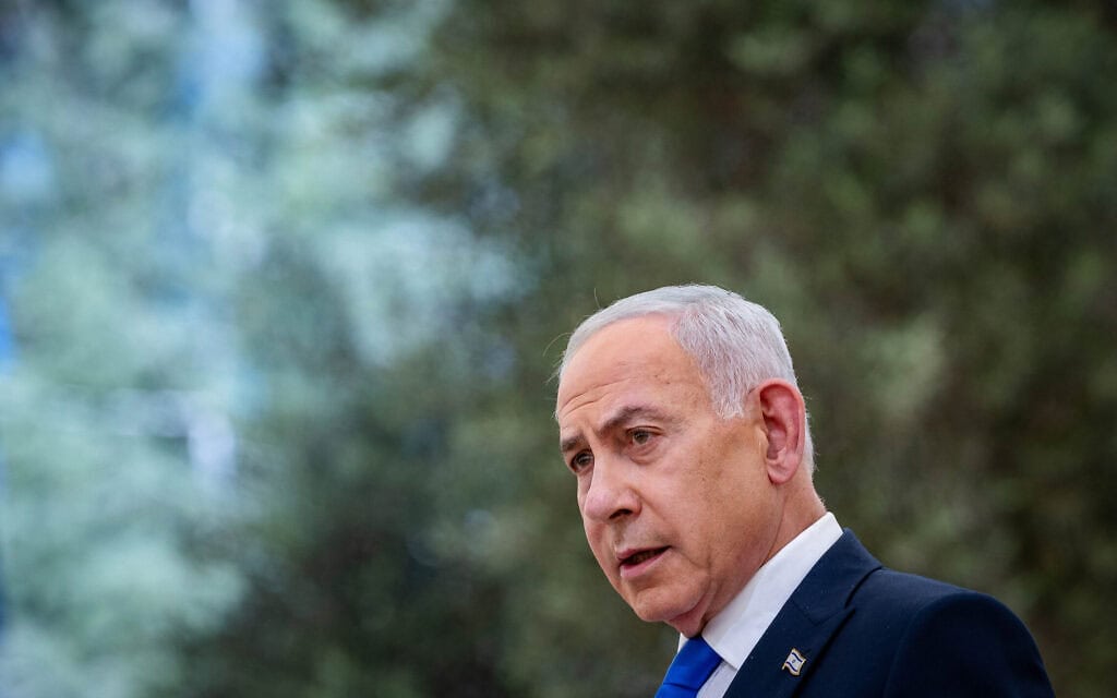 ראש הממשלה בנימין נתניהו נואם בטקס האזכרה הממלכתי לאזרחים שנרצחו בטבח ה-7 באוקטובר, לציון שלוש שנים למתקפת חמאס, בהר הרצל בירושלים. 5 באוקטובר 2026 (צילום: Olivier Fitoussi/POOL) ראש הממשלה בנימין נתניהו נואם בטקס האזכרה הממלכתי לאזרחים שנרצחו בטבח ה-7 באוקטובר, לציון שלוש שנים למתקפת חמאס, בהר הרצל בירושלים. 5 באוקטובר 2026 (צילום: Olivier Fitoussi/POOL)