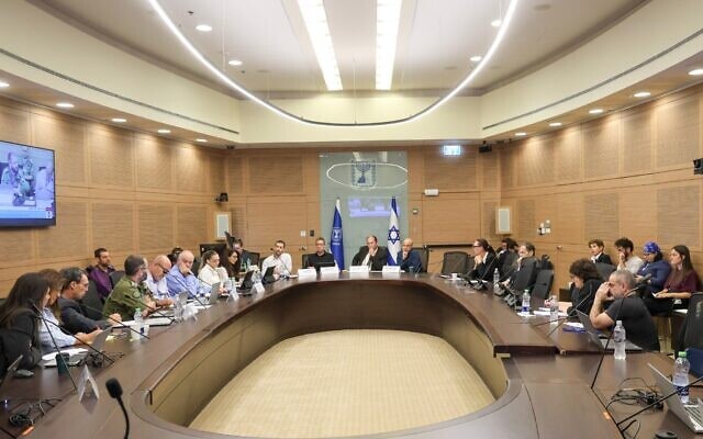 ישיבת ועדת החוקה, חוק ומשפט בכנסת, 7 באוקטובר 2026 (צילום: דני שם טוב, דוברות הכנסת) ישיבת ועדת החוקה, חוק ומשפט בכנסת, 7 באוקטובר 2026 (צילום: דני שם טוב, דוברות הכנסת)