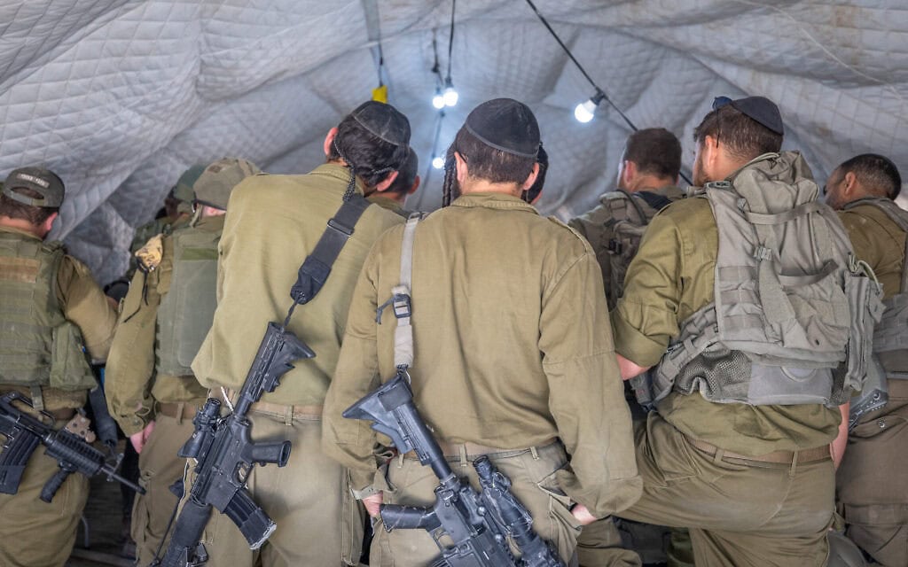 לוחמי מילואים חרדים מחטיבת החשמונאים של צה"ל בפעילות ברצועת עזה. 26 ביוני 2025 (צילום: חיים גולדברג/פלאש90) לוחמי מילואים חרדים מחטיבת החשמונאים של צה"ל בפעילות ברצועת עזה. 26 ביוני 2025 (צילום: חיים גולדברג/פלאש90)