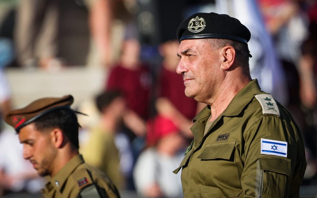הרמטכ"ל אייל זמיר בטקס סיום קורס קצינים, 25 ביוני 2026 (צילום: Flash90) הרמטכ"ל אייל זמיר בטקס סיום קורס קצינים, 25 ביוני 2026 (צילום: Flash90)