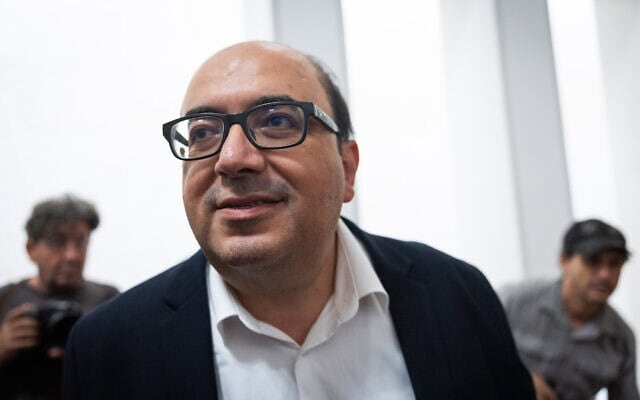 חבר הכנסת לשעבר סאמי אבו שחאדה בבית המשפט העליון בירושלים,1 באוקטובר 2026 (צילום: יונתן זינדל/פלאש90) חבר הכנסת לשעבר סאמי אבו שחאדה בבית המשפט העליון בירושלים,1 באוקטובר 2026 (צילום: יונתן זינדל/פלאש90)