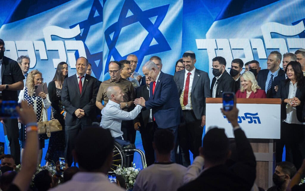 ראש ממשלת ישראל ויו"ר מפלגת הליכוד בנימין נתניהו במטה הבחירות של הליכוד בבנייני האומה בירושלים, לאחר הבחירות הכלליות בישראל, בשעות הבוקר המוקדמות. 28 באוקטובר 2026 (צילום: חיים גולדברג/פלאש90)