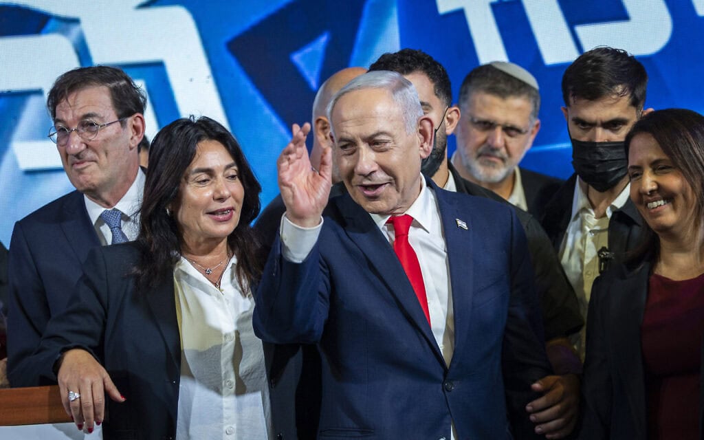 ראש הממשלה ויו"ר הליכוד בנימין נתניהו במטה הבחירות של הליכוד בבנייני האומה בירושלים, לאחר הבחירות לכנסת, לפנות בוקר. 28 באוקטובר 2026 (צילום: חיים גולדברג/פלאש90) ראש הממשלה ויו"ר הליכוד בנימין נתניהו במטה הבחירות של הליכוד בבנייני האומה בירושלים, לאחר הבחירות לכנסת, לפנות בוקר. 28 באוקטובר 2026 (צילום: חיים גולדברג/פלאש90)
