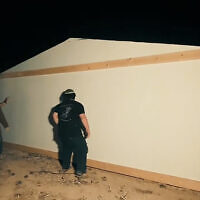 עבודות ליליות של אנשי תנועת ״נחלה״ להקמת יישוב ליד גבול עזה. 16 באוקטובר 2026 (צילום: צילום מסך) עבודות ליליות של אנשי תנועת ״נחלה״ להקמת יישוב ליד גבול עזה. 16 באוקטובר 2026 (צילום: צילום מסך)